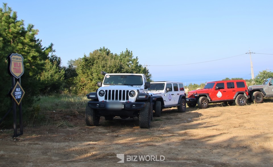 와일드 트레일 주행 대기 중인 참가자들. 사진=손진석 기자