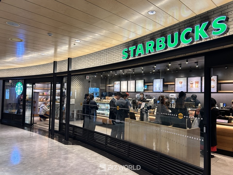 스타벅스 용산아이파크몰6F점. 사진=김선주 기자