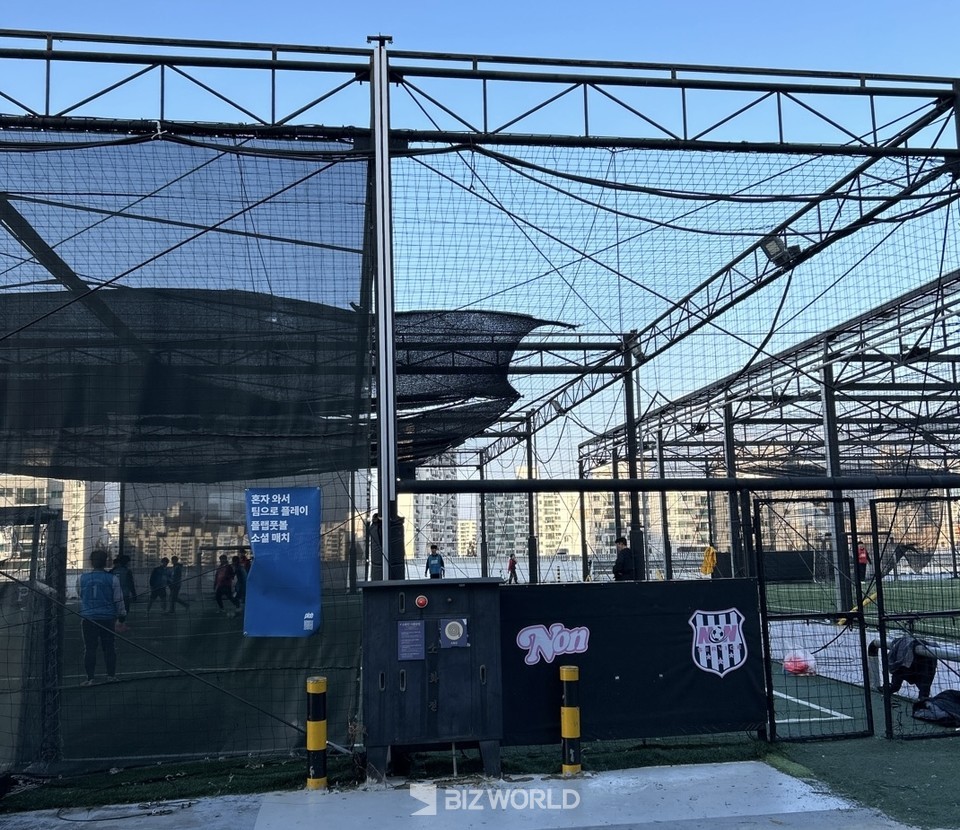 홈플러스 목동점 '피치 푸마 목동' 풋살장의 모습. 현재는 홈플러스 목동점 폐점으로 풋살장도 없어졌다. 사진=김선주 기자 
