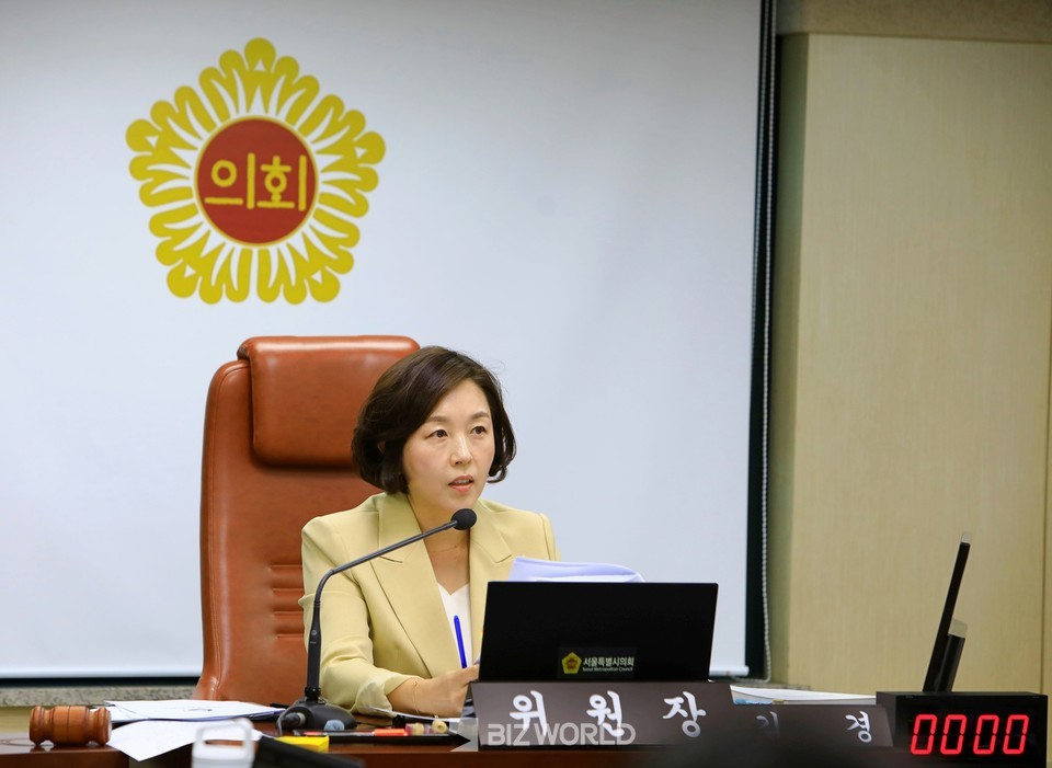 김경 서울시의회 문화체육관광위원장이 행정사무감사를 진행하고 있다. 사진=손진석 기자