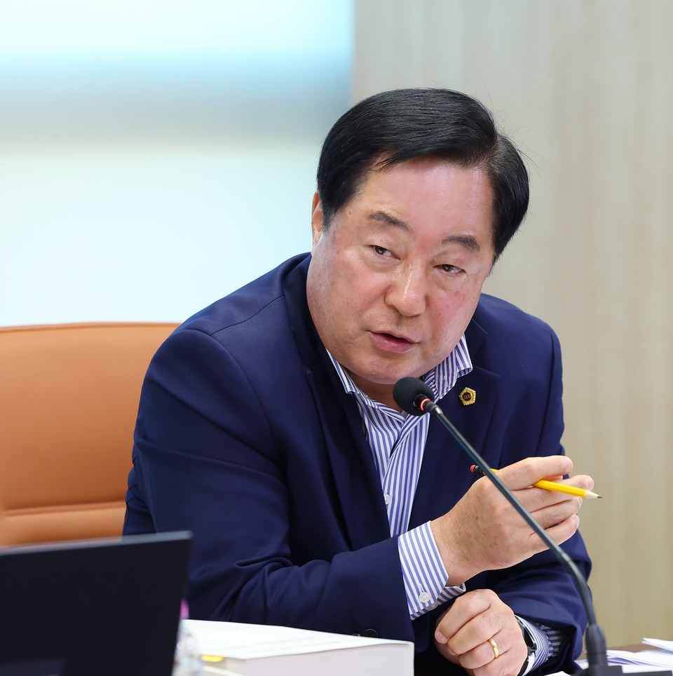 박석 시의원이 행정사무감사에서 질의하고 있다. 사진=서울시의회