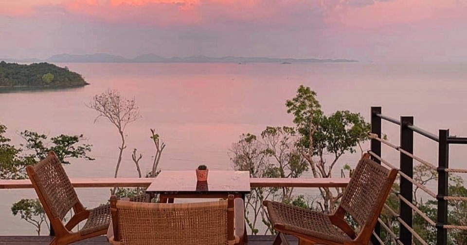 힐탑스타벅스에서 맞이 하는 석양. 사진=올패스투어