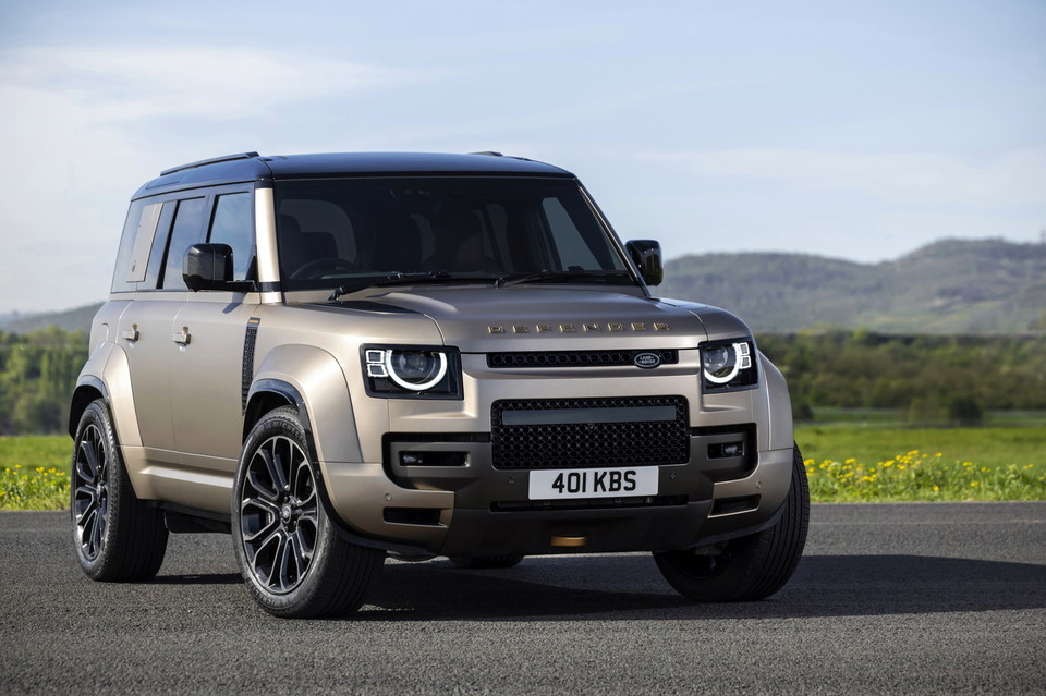 올 뉴 디펜더 OCTA 전측면. 사진=JLR 코리아