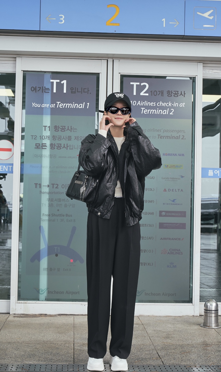 배우 ‘서예지’가 글로벌 패션 브랜드 ‘닉앤니콜’의 세 번째 앰버서더로 발탁되며 첫 공식 일정으로 일본 도쿄에서 열리는 닉앤니콜 팝업 행사장 참여를 위해 최근 출국했다고 27일 밝혔다. 사진=닉앤니콜