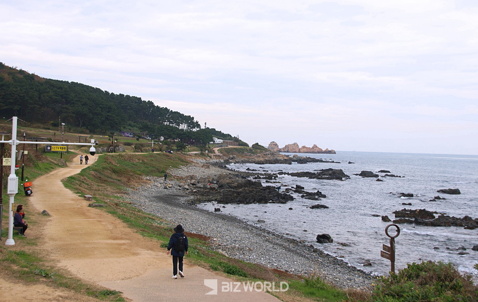 슬도에서 출발해 대왕암으로 가는 바닷길 초입 전경. 사진=손진석 기자