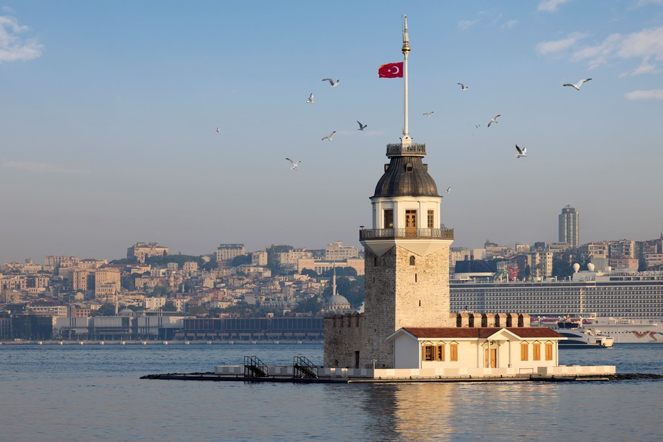보스포루스 해협의 작은 섬에 자리 처녀의 탑. 사진=튀르키예문화관광부