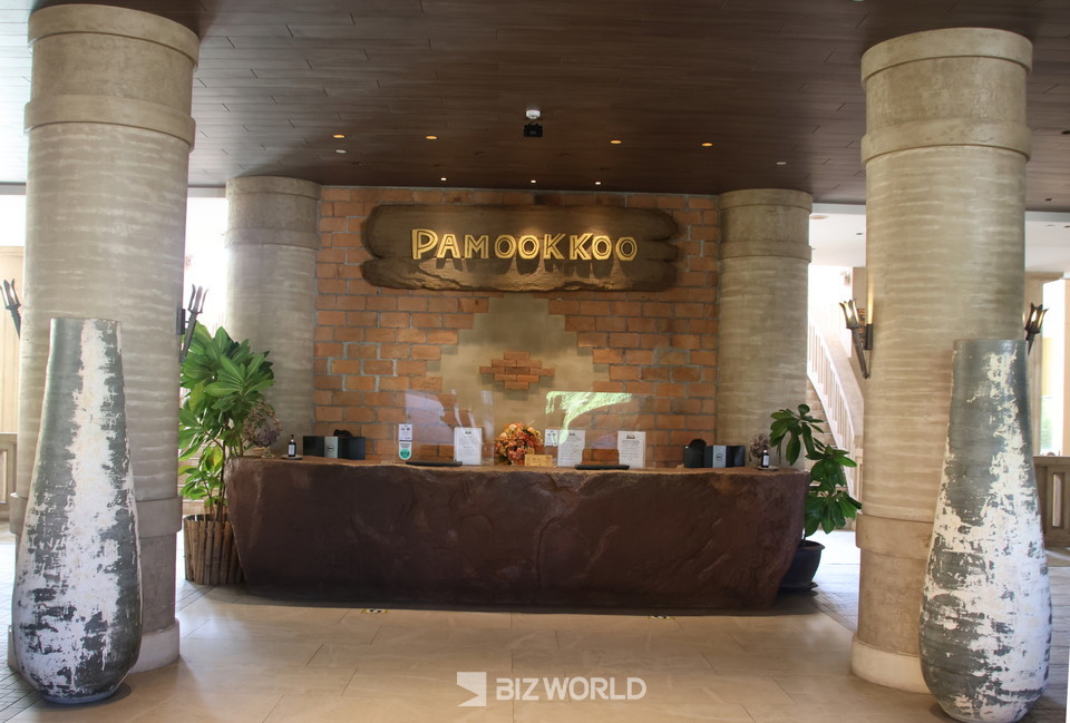 메소포타미아 테마가 적용된 파무쿠 리조트 프론트. 사진=손진석 기자