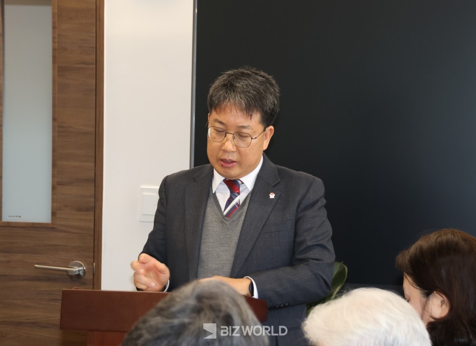 박형일 서울시관광협회 사무처장이 2025년 사업에 대해 설명하고 있다. 사진=손진석 기자