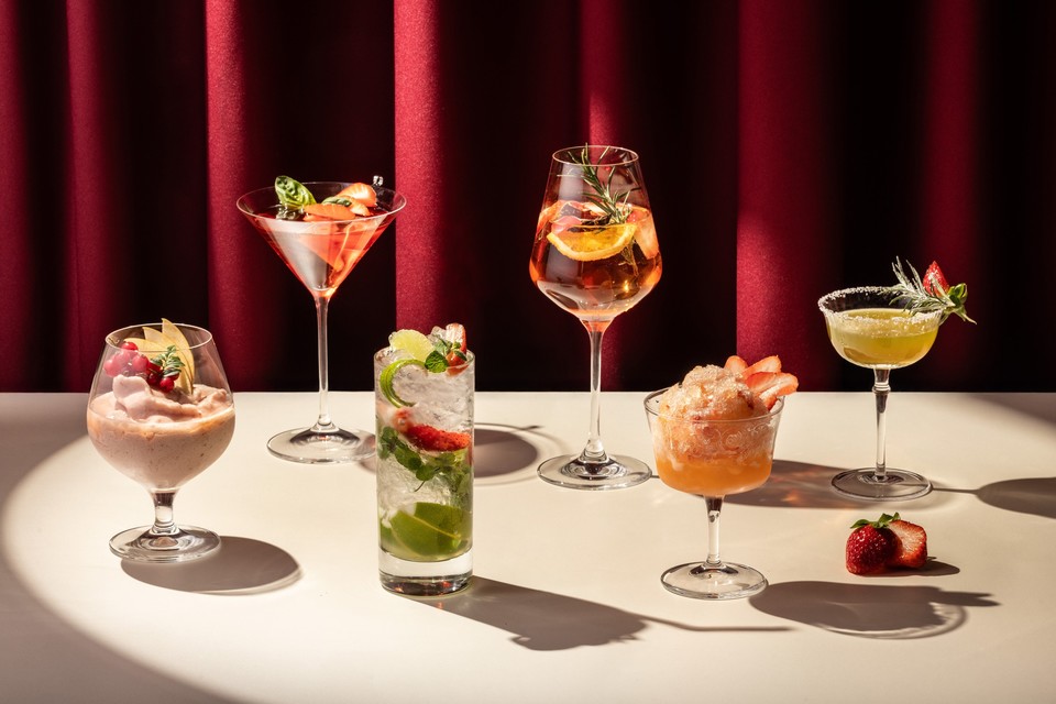 반얀트리 서울 문 바의 '스트로베리 칵테일'. 사진=반얀트리 클럽 앤 스파 서울