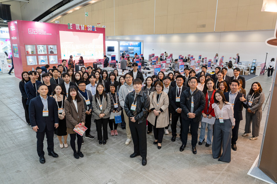 MICE 전시회 SMA 회원사 전체 사진. 사진=서울관광재단