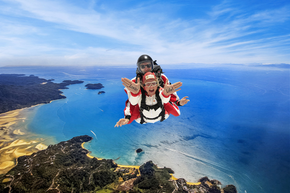 아벨 타스만(Abel Tasman) 상공 스카이다이빙. 사진=Skydive Abel Tasman
