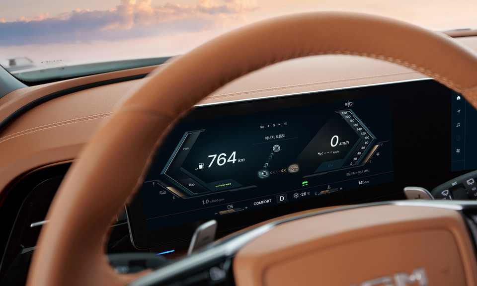 토레스 하이브리드 계기판. 사진=KGM