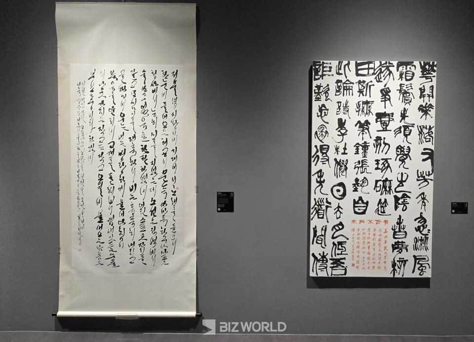 전시 중인 한국 작가의 성예작품. 타이완=손진석 기자