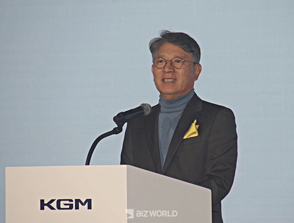 곽재선 KGM 회장이 인사말을 하고 있다. 사진=손진석 기자