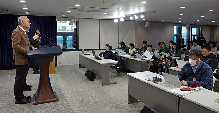 유인촌 문화체육관광부 장관이 지난 6일 오전, 2035년까지의 중장기 문화비전, ‘문화한국 2035’를 발표히고 있다. 사진=문체부