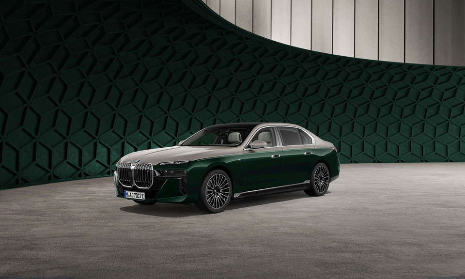 BMW i7 xDrive60 M 스포츠 인디비주얼 투톤 페리도트 그린 에디션. 사진=BMW 코리아