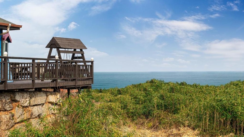 부팅닷컴이 추천한 대한민국 강릉 안반데기 인근에 있는 은가비 펜션에서 바라본 전경. 사진=부킹닷컴