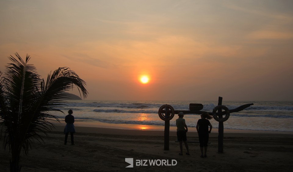 판다누스 리조트 해변에서의 일출. 베트남=손진석 기자