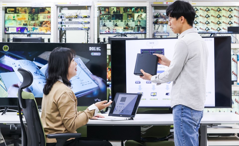 LG유플러스는 단단한 기본기를 바탕으로 최고 품질의 서비스를 제공하기 위해 24시간 제품 테스트를 진행한다. 사진=LG유플러스