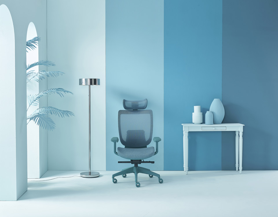 베이셀(bascell)의 튜리파 체어 내추럴 그린 컬러. 사진=베이셀