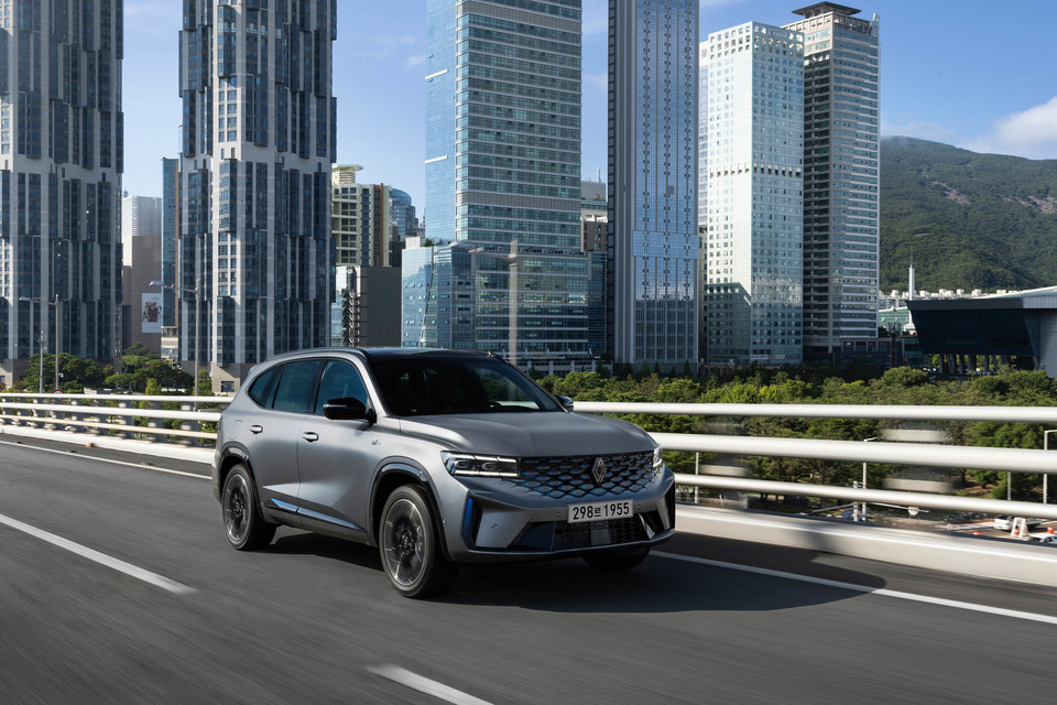 르노 그랑 콜레오스 주행 모습. 사진=르노코리아