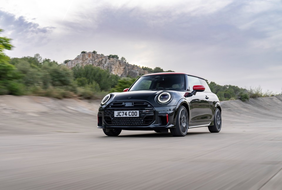 더 뉴 MINI JCW. 사진=BMW 그룹 코리아