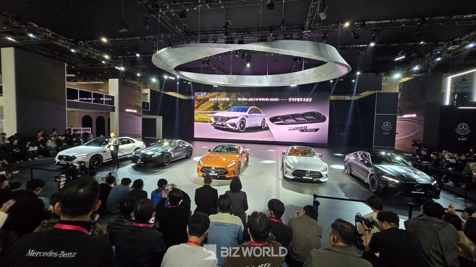 2025 서울모빌리티쇼에서 메르세데스-벤츠 마티아스 바이틀 사장이 인사말을 하고 있다. 사진=손진석 기자