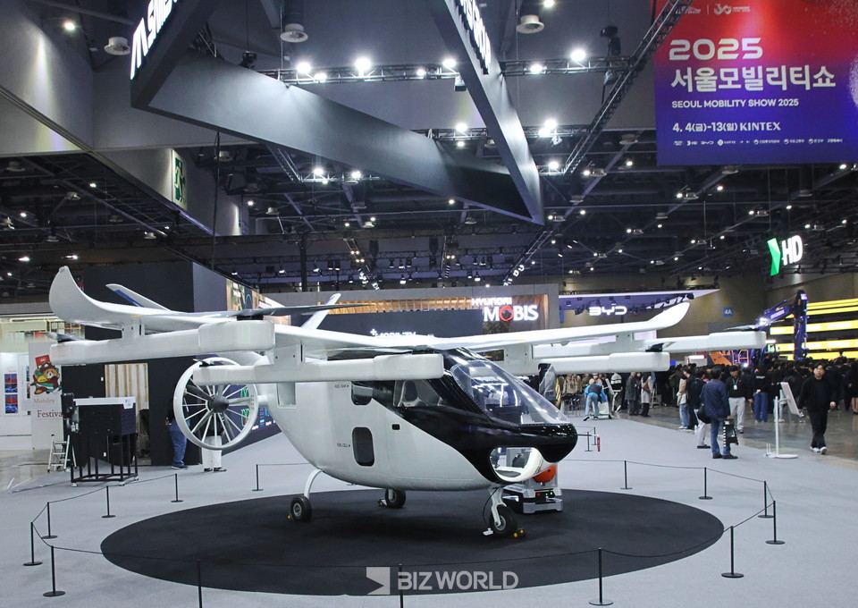 2025 서울모빌리티쇼에 전시 중인 항공기. 사진=손진석 기자