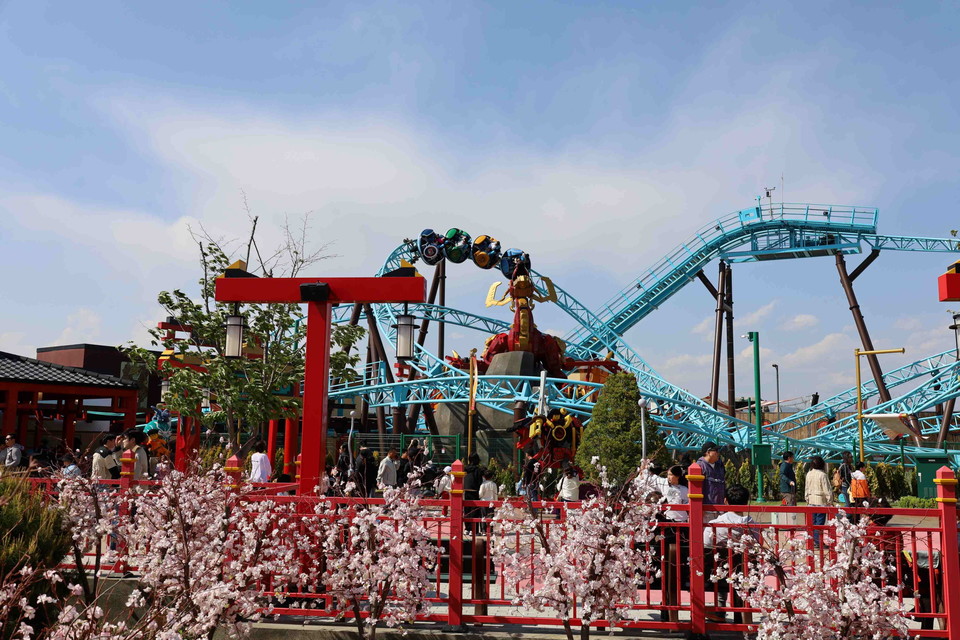 스핀짓주 마스터가 회전을 하며 속도를 높이고 있다. 사진=레고랜드 코리아