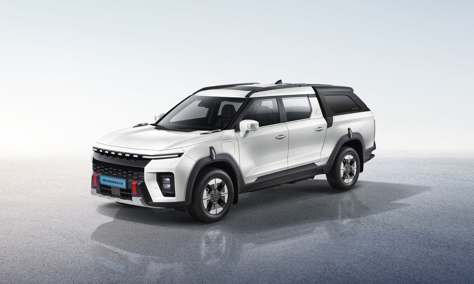 KGM 무쏘 EV 전측면. 사진=KGM