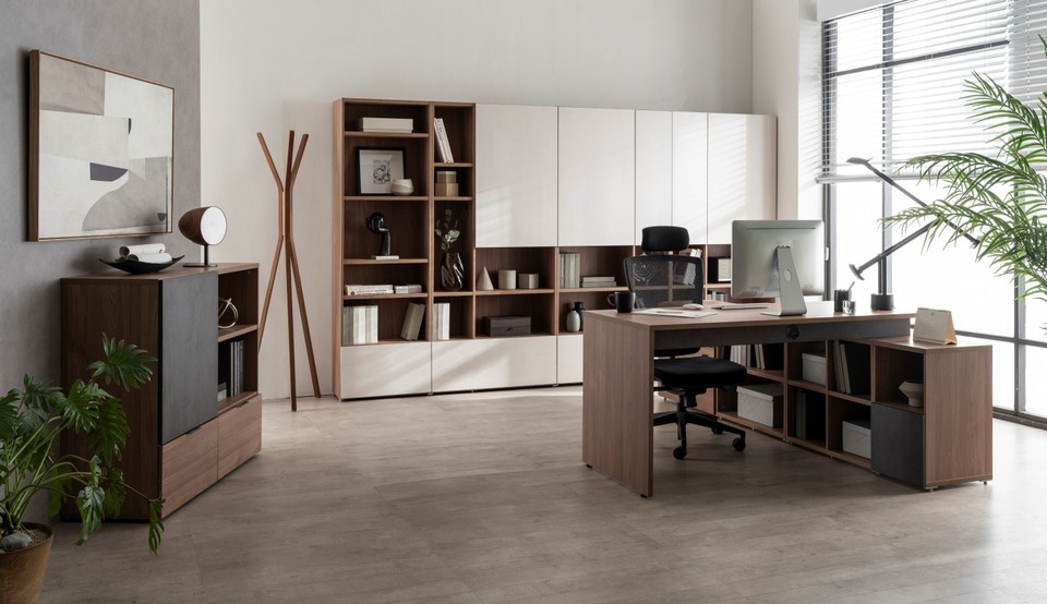 한샘이 오피스 인테리어, 가구 시장 진출을 선언하고 신성장 동력 확보와 사업구조 다각화에 나선다. 한샘의 유닛 책상세트. 사진=한샘