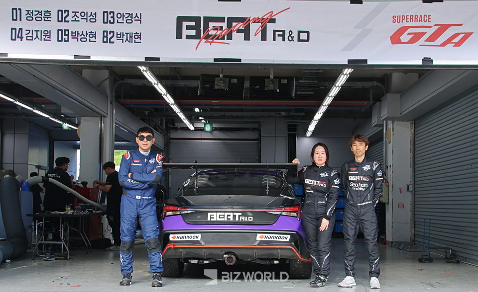 비트알앤디 안경식(왼쪽부터), 김지원, 정경훈 선수. 인제=손진석 기자