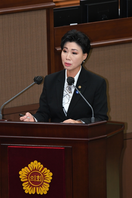 최재란 시의원이 시정질문을 하고 있다. 사진=서울시의회