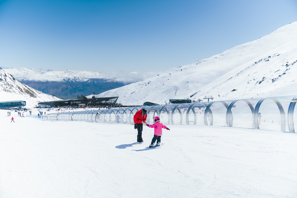 초보부터 전문가까지 온 가족이 즐길 수 있는 리마커블스 스키장. 사진=NZ Ski