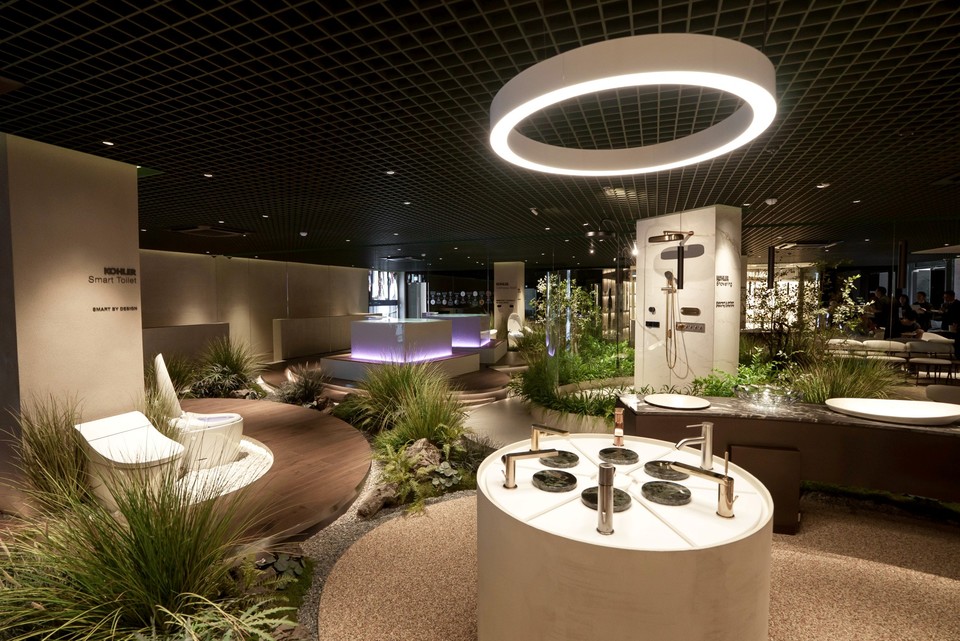 키친 앤 바스 전문 브랜드 ‘콜러’가 ‘콜러 시그니쳐 쇼룸 압구정’을 최근 오픈했다고 26일 밝혔다. 콜러 시그니쳐 쇼룸 압구정. 사진=콜러