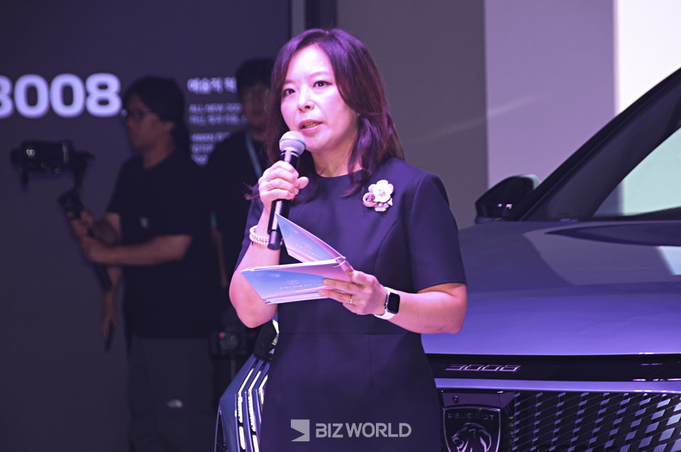 방실 대표가 올 뉴 3008에 대한 이야기를 하고 있다. 사진=손진석 기자