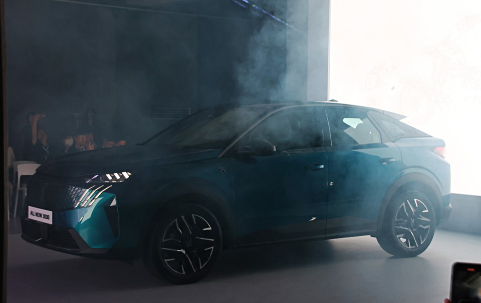 무대에서 소개되고 있는 올 뉴 3008. 사진=손진석 기자