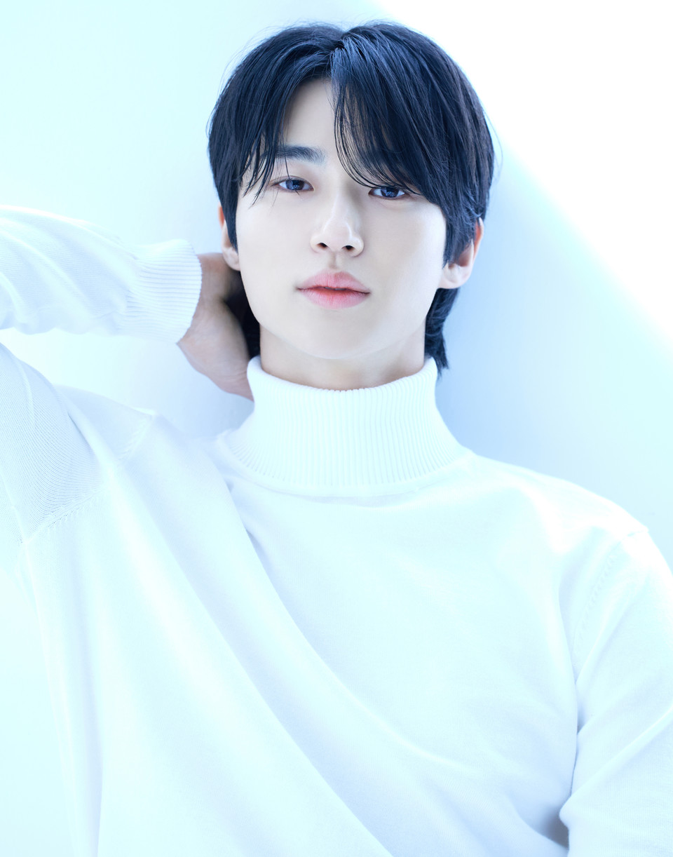 개인 고액 기부자 네트워크인 희망브리지 아너스클럽 회원으로 위촉된 배우 변우석. 사진=희망브리지