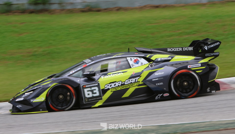 SQDA-그릿 모터스포트 이창우·지아통 리앙 조가 레이스2 결승 프로암 클래스에서 우승했다. 인제=손진석 기자