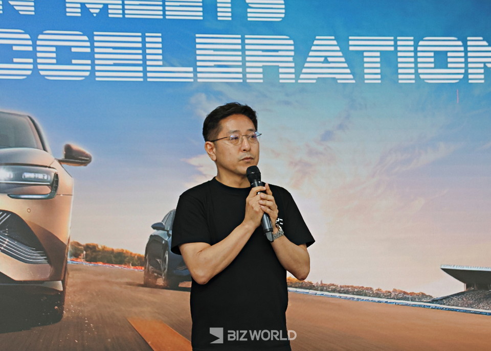 조인철 BYD 코리아 승용부분 대표가 환영사를 하고 있다. 용인=손진석 기자