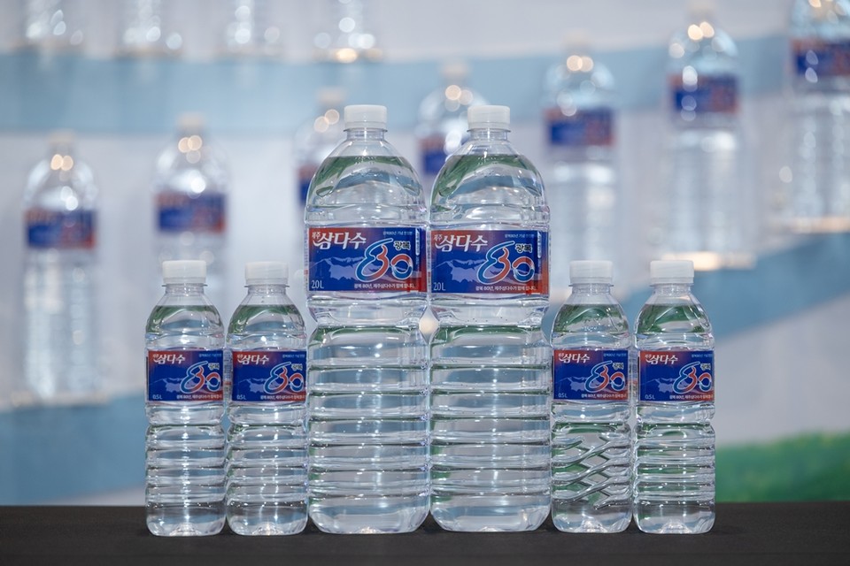 대한민국 대표 생수 제주삼다수가 광복 80주년을 맞아 다양한 기념 캠페인을 전개하고 있다. 사진=제주특별자치도개발공사