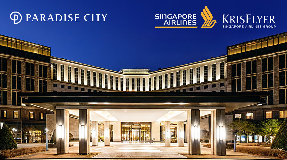 파라다이스시티가 오는 10월 31일까지 싱가포르항공과 손잡고 항공 마일리지 적립 혜택과 기프트, 경품 이벤트를 모두 담은 ‘파라다이스시티 X 크리스플라이어(Paradise City x KrisFlyer)’ 객실 패키지를 선보인다. 사진=파라다이스시티