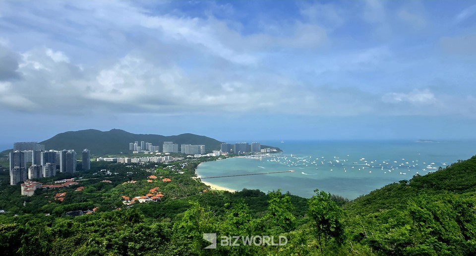 루후이토우 공원에서 바라본 싼야 전경. 사진=손진석 기자