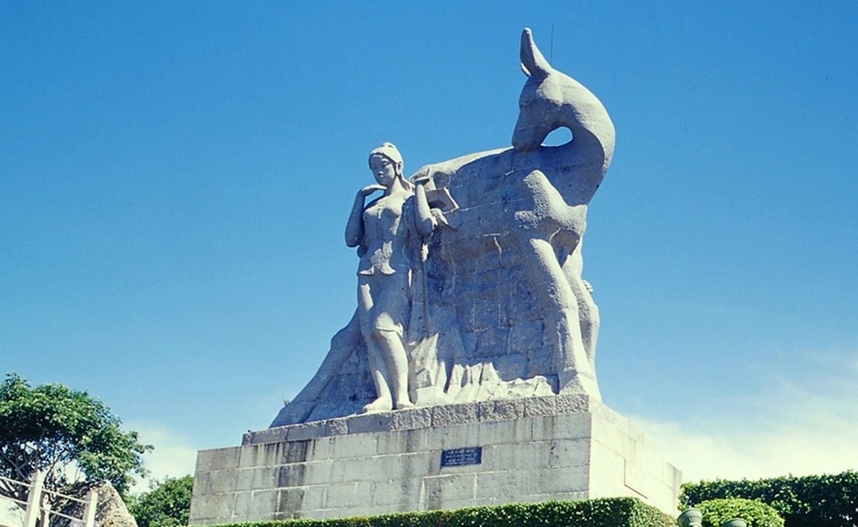 루후이토우 공원 정상의 사슴 조각. 사진=Bai du 백과 캡처