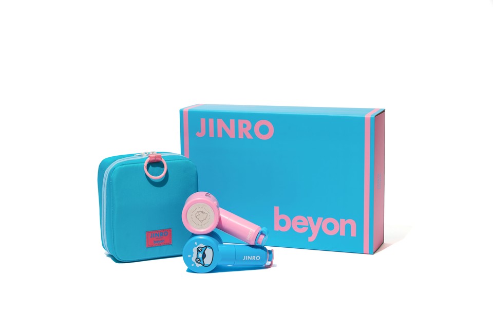 하이트진로가 본격적인 휴가철을 앞두고 국내 대표 소주 브랜드 ‘진로’와 리빙 브랜드 ‘비욘(beyon)’의 협업을 전개한다. 사진=하이트진로