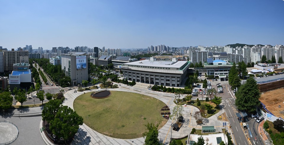 인천시(시장 유정복)가 지역 중소 제조기업의 온라인 판로 확대를 위해 운영 중인 오픈마켓 상설관 '인천직구'의 특별 할인 행사를 개최한다고 밝혔다. 사진=인천시 
