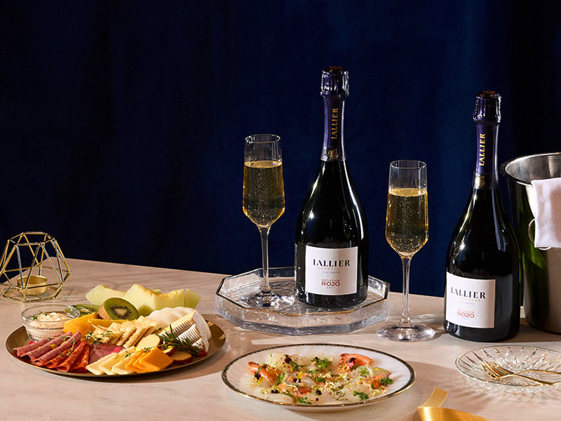노보텔 앰배서더 서울 동대문 호텔 & 레지던스가 오는 11일부터 프리미엄 샴페인 브랜드 랄리에(Lallier)를 합리적인 가격에 즐길 수 있는 샴페인 프로모션 ‘팝 더 랄리에(POP the Lallier)’를 새롭게 선보인다. 사진=노보텔 앰배서더 서울 동대문 호텔 & 레지던스