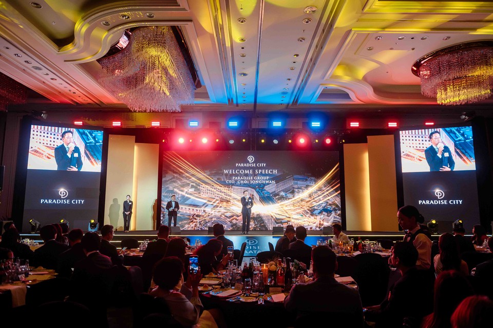 지난 8일 몽골 울란바토르 ‘샹그릴라 호텔’에서 열린 파라다이스시티 ‘2025 몽골 쇼케이스’에서 최종환 ㈜파라다이스 대표이사가 환영사를 하고 있다. 사진=파라다이스