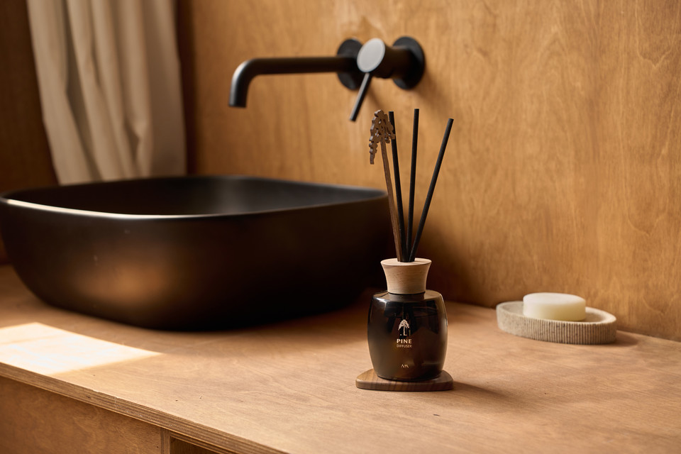 곤지암리조트가 오는 22일 시그니처 PB상품 '곤지암의 향기 디퓨저'를 리뉴얼해 새롭게 선보인다. 사진=곤지암리조트