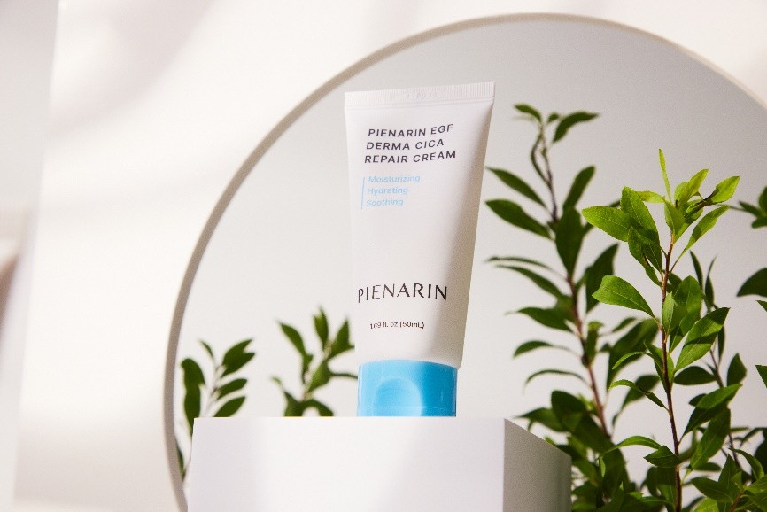 저자극 스킨케어 브랜드 ’피어나린‘은 자사의 기미·잡티 케어 제품 'EGF 더마 시카 리페어 크림'을 오는 8월 29일 홈앤쇼핑(오전 1시 30분)과 공영홈쇼핑(오후 2시 20분)을 통해 동시에 선보인다고 27일 밝혔다. 사진=피어나린